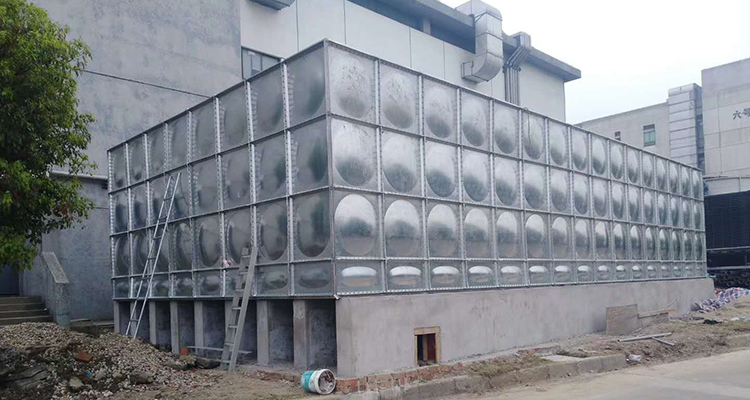為什么鍍鋅水箱會取代鋼筋混凝土水箱呢？